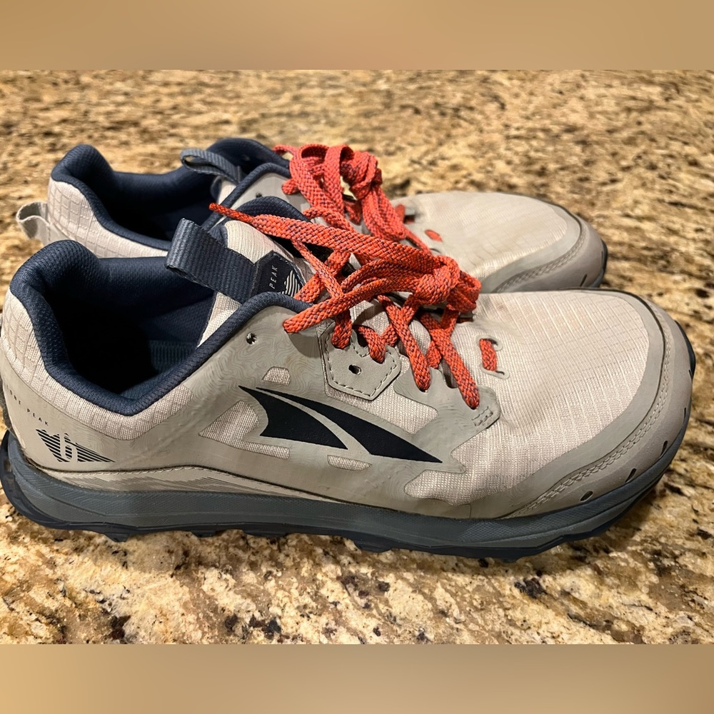 Altra Lone Peak 6
